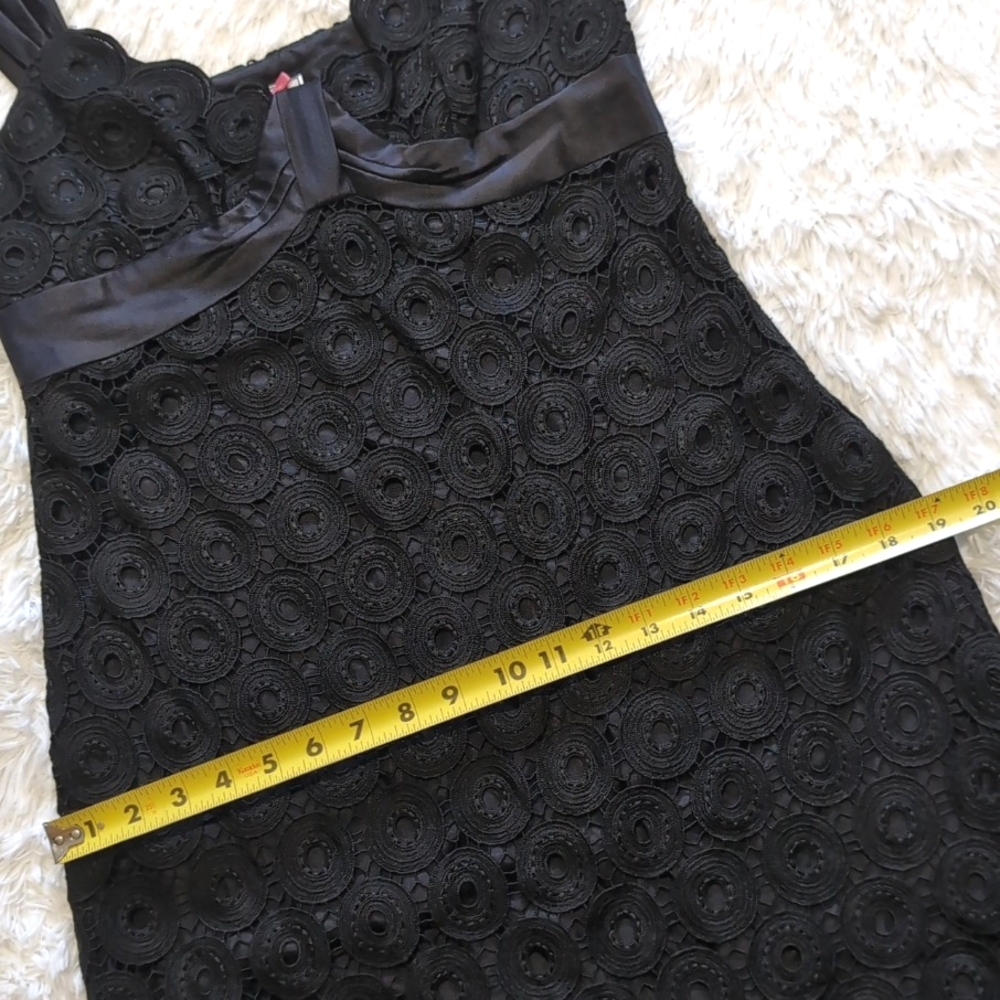 Yoana Baraschi Black Medallion Circle Lace Dress with Silk Trim Size 8 - Picture 11 of 12